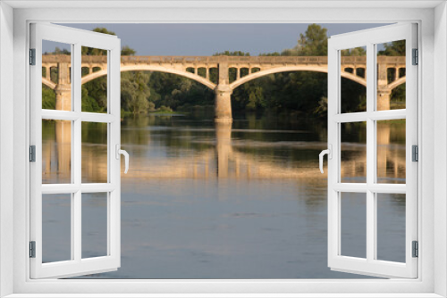 Fototapeta Naklejka Na Ścianę Okno 3D - pont sur la Loire à Iguerande