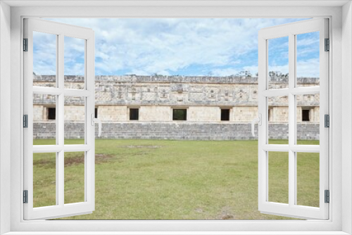 Fototapeta Naklejka Na Ścianę Okno 3D - The Mayan ruins of Uxmal in Yucatan, Mexico, is one of Mesoamerica's most stunning archaeological sites