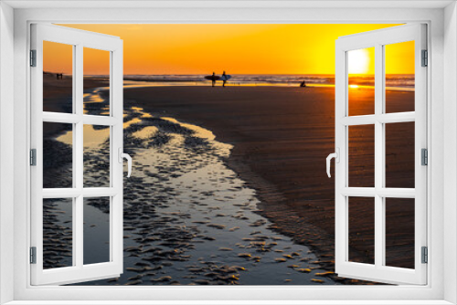 Fototapeta Naklejka Na Ścianę Okno 3D - Surf's Up Sunrise
