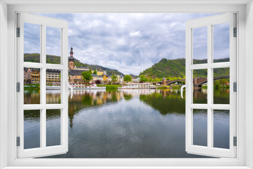 Fototapeta Naklejka Na Ścianę Okno 3D - Cochem City view in Germany