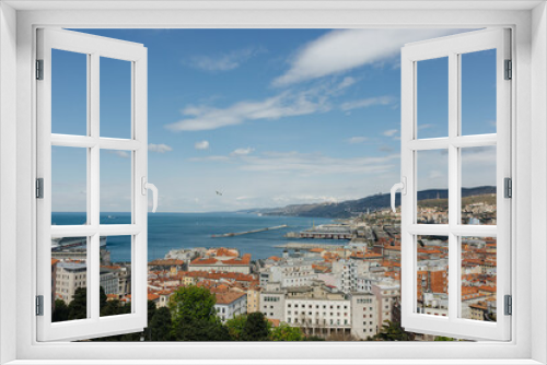 Fototapeta Naklejka Na Ścianę Okno 3D - City of Trieste in Italy on a sunny day