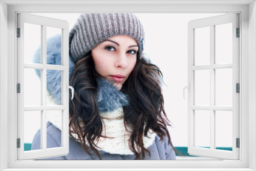 WInter woman portrait outdoor