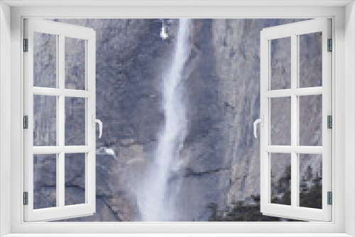 Fototapeta Naklejka Na Ścianę Okno 3D - Yosemite Falls in winter