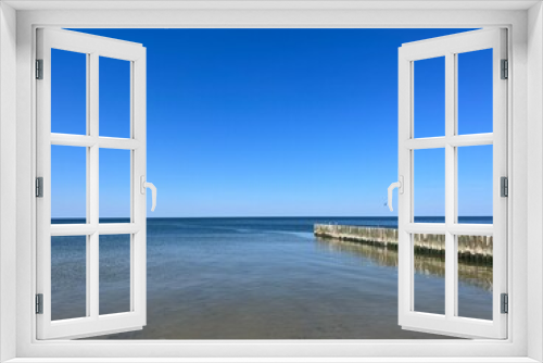 Fototapeta Naklejka Na Ścianę Okno 3D - Transparent sea water, blue sea horizon, blue sky 