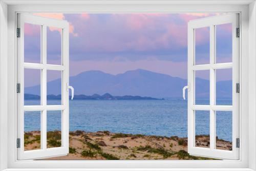 Fototapeta Naklejka Na Ścianę Okno 3D - View on Corralejo beach and island Lobos at sunset on the Canary Island Fuerteventura, Spain.