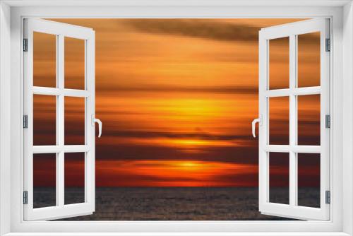 Fototapeta Naklejka Na Ścianę Okno 3D - Spectacular bright golden sunset over Baltic sea