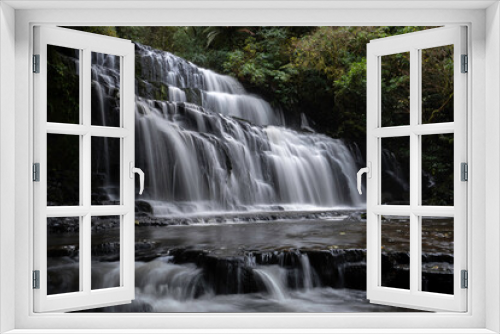 Fototapeta Naklejka Na Ścianę Okno 3D - New Zealand waterfall in a forest