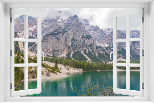 Fototapeta Naklejka Na Ścianę Okno 3D - Pragser Wildsee in den Dolomiten, Südtirol