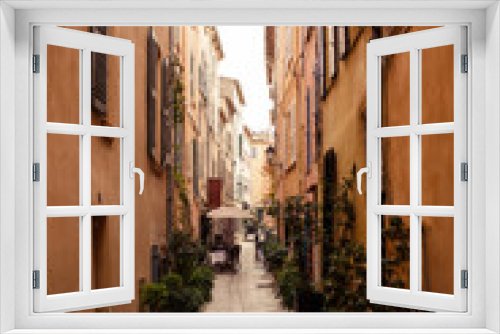 Fototapeta Naklejka Na Ścianę Okno 3D - Street in Saint Tropez