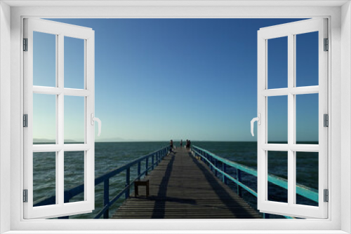 Fototapeta Naklejka Na Ścianę Okno 3D - wooden bridge in the sea