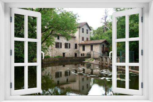 Fototapeta Naklejka Na Ścianę Okno 3D - Rivière La Vonne, Sanxay, Vienne, 86, Region Nouvelle Aquitaine, France