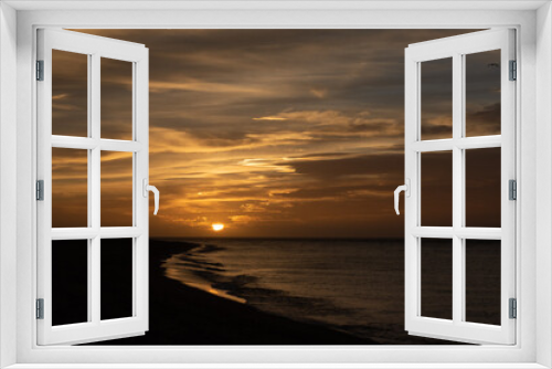 Fototapeta Naklejka Na Ścianę Okno 3D - Race Point Beach Sunset