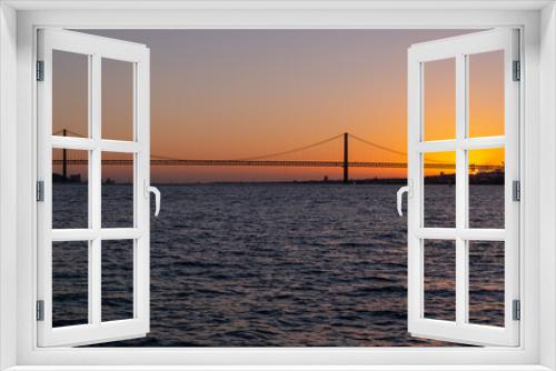 Fototapeta Naklejka Na Ścianę Okno 3D - Tagus River in Lisbon, Portugal