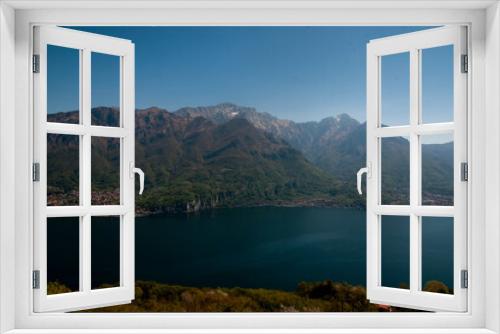 Fototapeta Naklejka Na Ścianę Okno 3D - Vedute panoramiche del lago di como