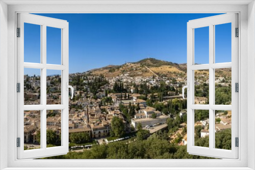 Fototapeta Naklejka Na Ścianę Okno 3D - A scenic view of the Albacin district of Granada from the Alhambra