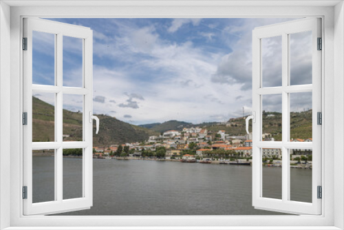 Fototapeta Naklejka Na Ścianę Okno 3D - Vista do Vale do Douro em  Pinhão Portugal