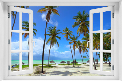 Fototapeta Naklejka Na Ścianę Okno 3D - Palmenstrand und Meer