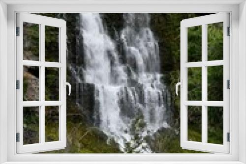 Fototapeta Naklejka Na Ścianę Okno 3D - Picturesque landscape of Twin Falls on a beautiful day