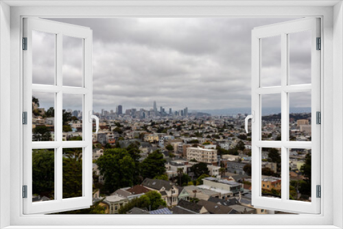 Fototapeta Naklejka Na Ścianę Okno 3D - A view on San Francisco, CA from a hill