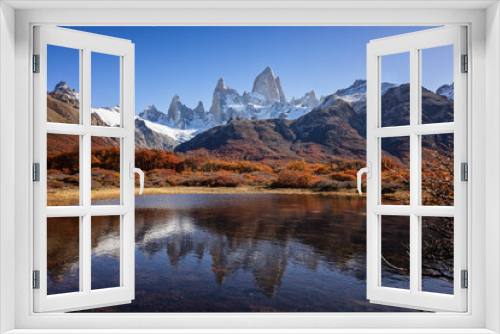 Fototapeta Naklejka Na Ścianę Okno 3D - Entorno del Fiztroy y Cerro Torre en otoño.