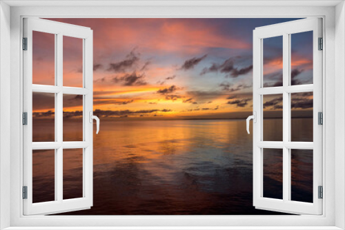 Fototapeta Naklejka Na Ścianę Okno 3D - Amanecer en Tintipan sobre el mar caribe