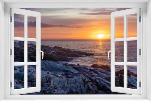 Fototapeta Naklejka Na Ścianę Okno 3D - Atlantic seashore sunrise at Acadia National Park - Maine