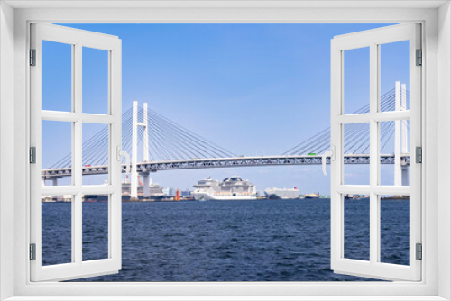 Fototapeta Naklejka Na Ścianę Okno 3D - 神奈川県横浜市　豪華客船クルーズ船上から見た風景