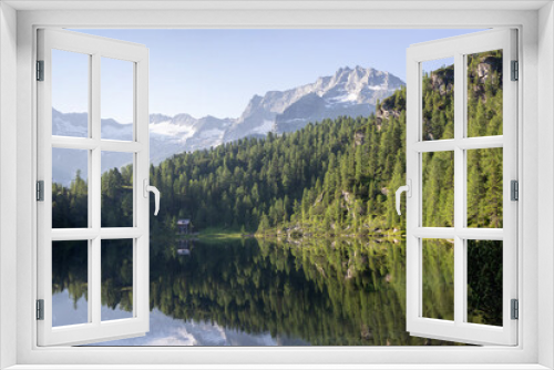 Fototapeta Naklejka Na Ścianę Okno 3D - Nature background. Picturesque mountain lake in the summer morning in the Alps