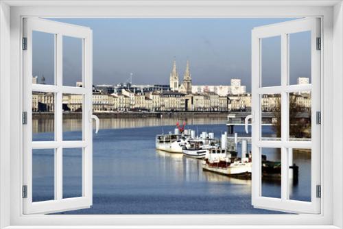 Fototapeta Naklejka Na Ścianę Okno 3D - Bordeaux