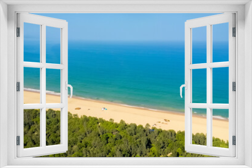 Fototapeta Naklejka Na Ścianę Okno 3D - Beautiful Beach Background with Sand and Waves