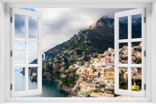 Fototapeta Naklejka Na Ścianę Okno 3D - Positano is a cliffside village and comune on the Amalfi Coast