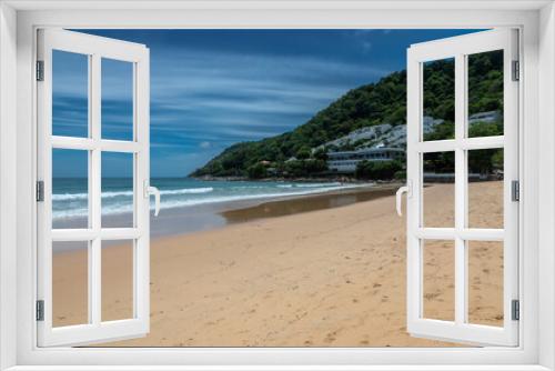 Fototapeta Naklejka Na Ścianę Okno 3D - Beautiful beach on a summer day. Blue sky. Sunny day. Yellow sand on the beach.