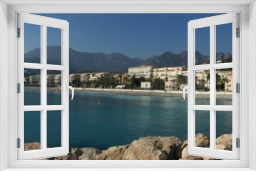 Fototapeta Naklejka Na Ścianę Okno 3D - Menton, la plage, panorama