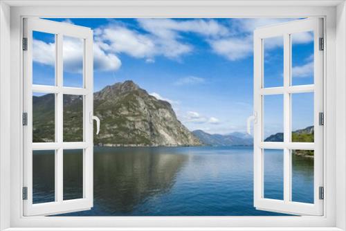 Fototapeta Naklejka Na Ścianę Okno 3D - Como lake in Italy, view from Lecco