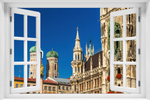 Fototapeta Naklejka Na Ścianę Okno 3D - Frauenkirche at Marienplatz in Munich, Germany