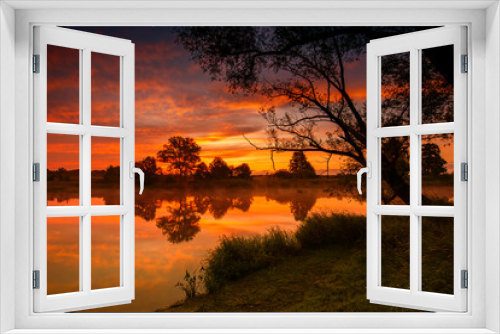 Fototapeta Naklejka Na Ścianę Okno 3D - Letni wschód słońca nad rzeka