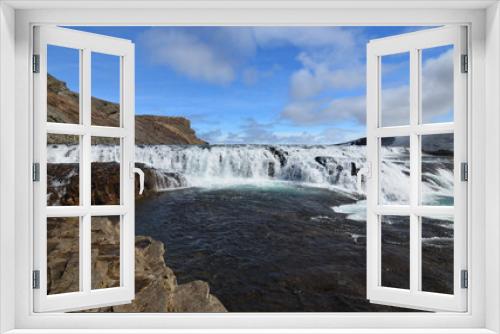 Fototapeta Naklejka Na Ścianę Okno 3D - Water Pouring Over the Falls in Iceland
