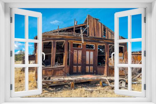 Fototapeta Naklejka Na Ścianę Okno 3D - Old Historic Structure Wasting Away in the Colorado Mountains