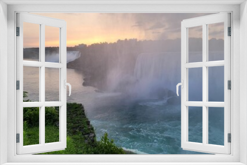 Fototapeta Naklejka Na Ścianę Okno 3D - Scenic view of Niagara Falls in Canada at golden sunrise