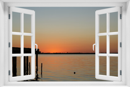 Fototapeta Naklejka Na Ścianę Okno 3D - sunset over the pier