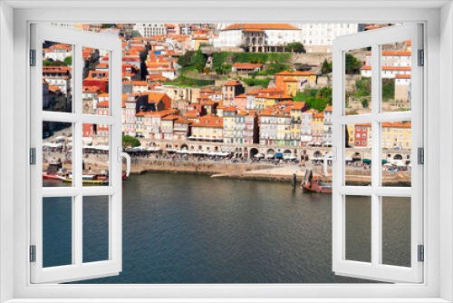 Fototapeta Naklejka Na Ścianę Okno 3D - historic town of Porto, Portugal