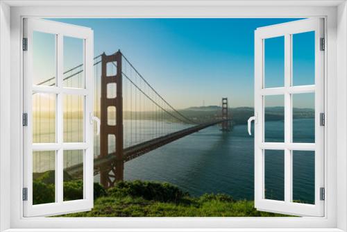 Fototapeta Naklejka Na Ścianę Okno 3D - Sunrise landscape of the Golden Gate Bridge