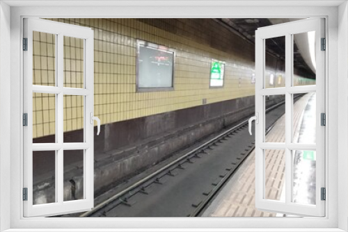 Fototapeta Naklejka Na Ścianę Okno 3D - Hankyu Karasuma Station, Kyoto, Japan