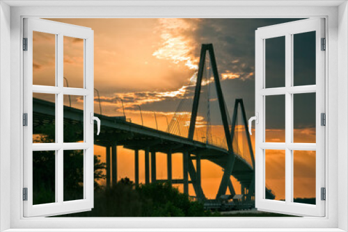 Fototapeta Naklejka Na Ścianę Okno 3D - Sunset over Harbor Bridge, Charleston, South Carolina.