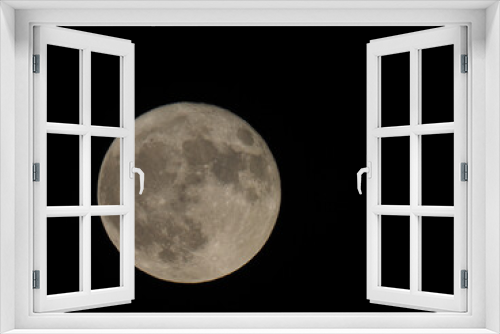 Fototapeta Naklejka Na Ścianę Okno 3D - Full moon seen with telescope