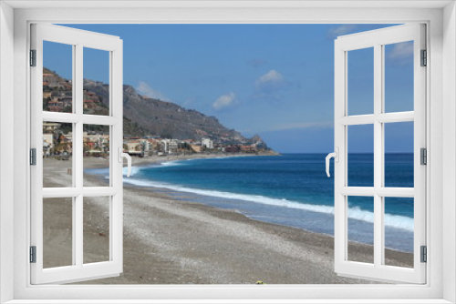 Fototapeta Naklejka Na Ścianę Okno 3D - La spiaggia di Letojanni