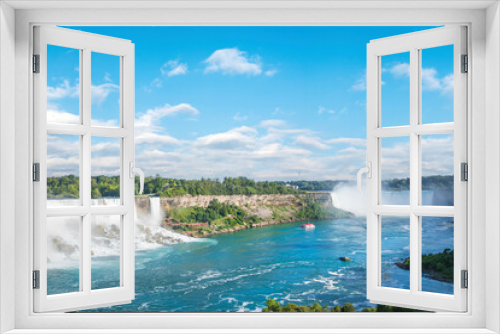 Fototapeta Naklejka Na Ścianę Okno 3D - Beautiful view of Niagara Falls in Canada