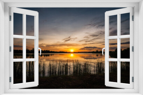 Fototapeta Naklejka Na Ścianę Okno 3D - sunset at the lake