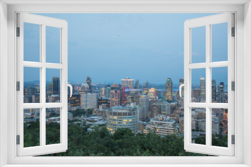 Fototapeta Naklejka Na Ścianę Okno 3D - Beautiful view of Montreal, Canada