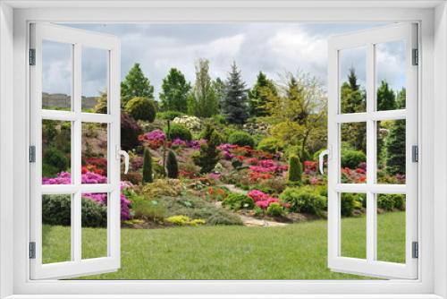 Fototapeta Naklejka Na Ścianę Okno 3D - Rododendrony w ogrodzie